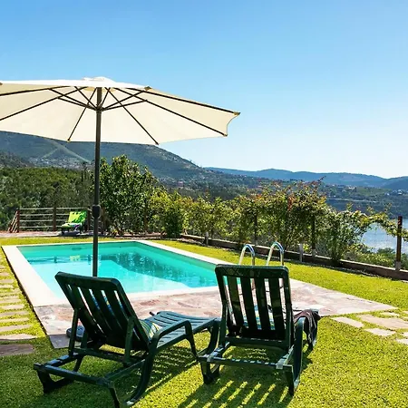 Stunning 3-bed-2-bath Over Douro River;porto - Wifi-sleep 6-10