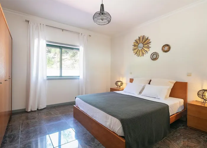 Stunning 3-bed-2-bath Over Douro River;porto - Wifi-sleep 6-10