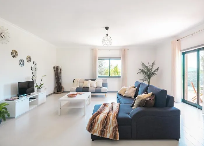 Stunning 3-bed-2-bath Over Douro River;porto - Wifi-sleep 6-10 *